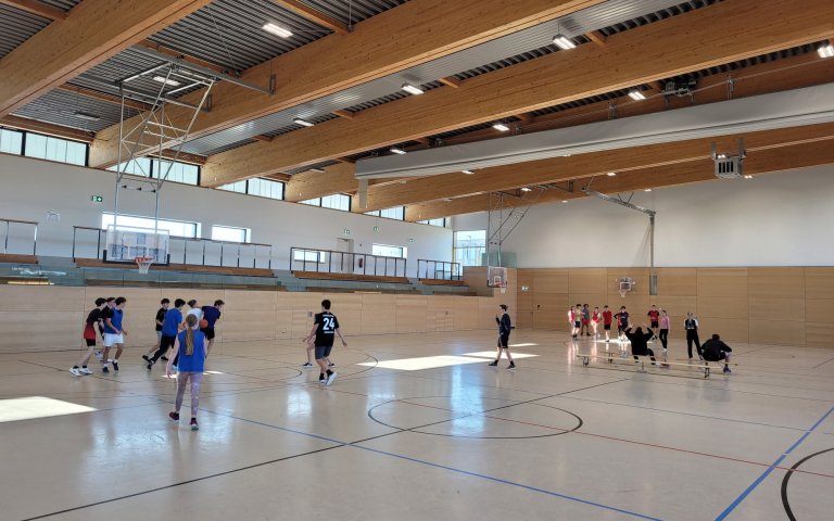 Basketball-Weihnachtsturnier der zehnten Klassen - weitere Bilder
