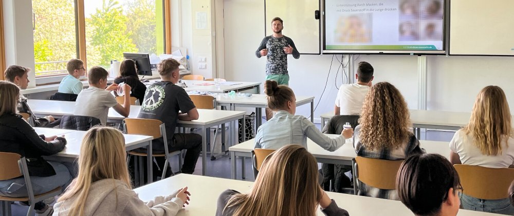 besuchintensivpfleger20222-5cf48a18